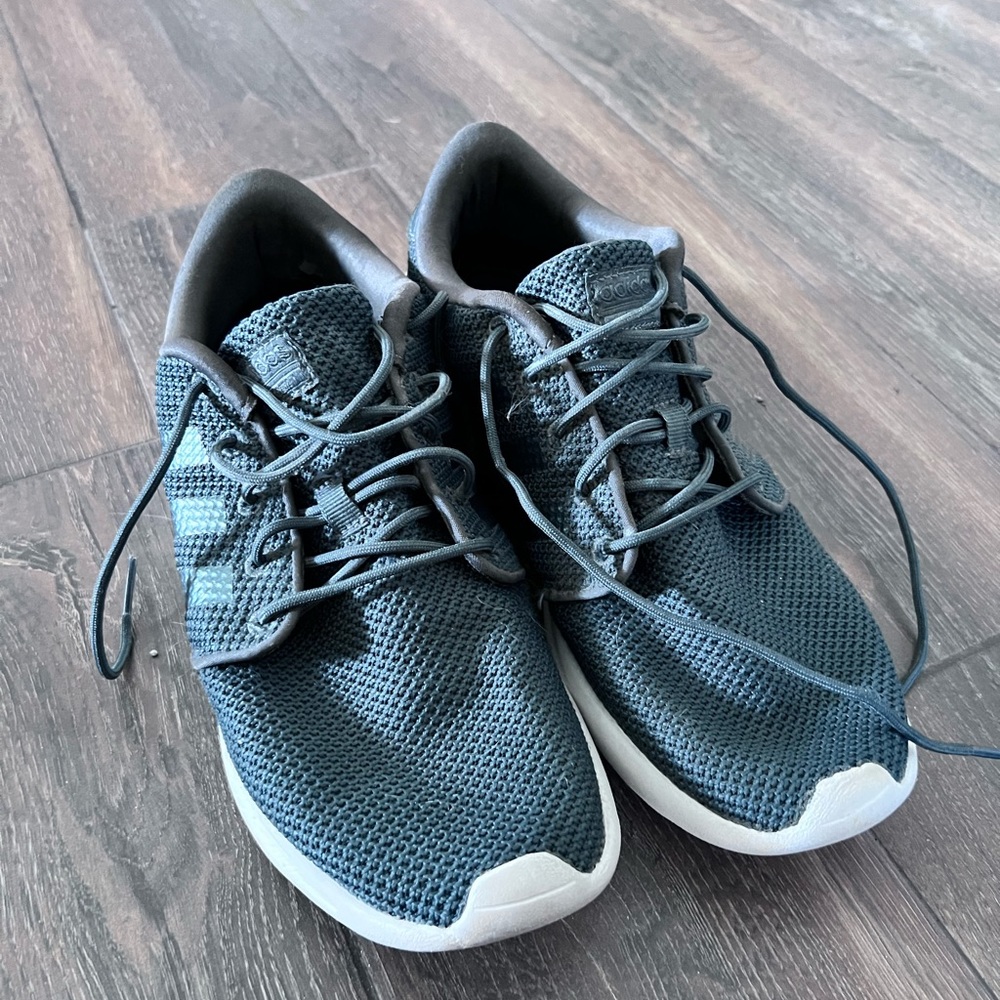 Hunter green Adias cloud foam shoes size 9